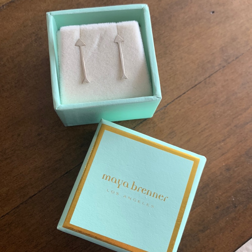 Maya Brenner Silver Arrow Stud Earrings - Silver